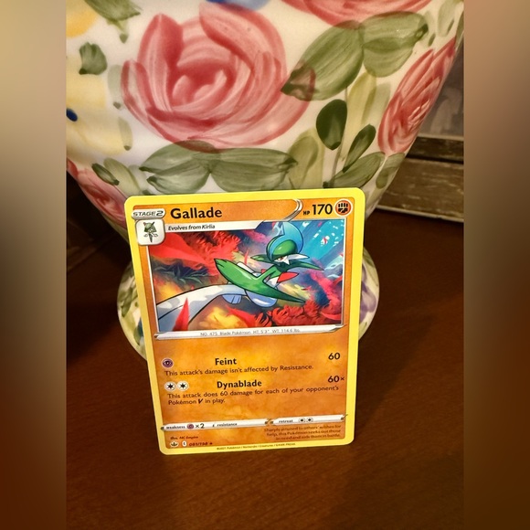 Pokemon Other - Pokemon Trading Card - Gallade with Red and Green